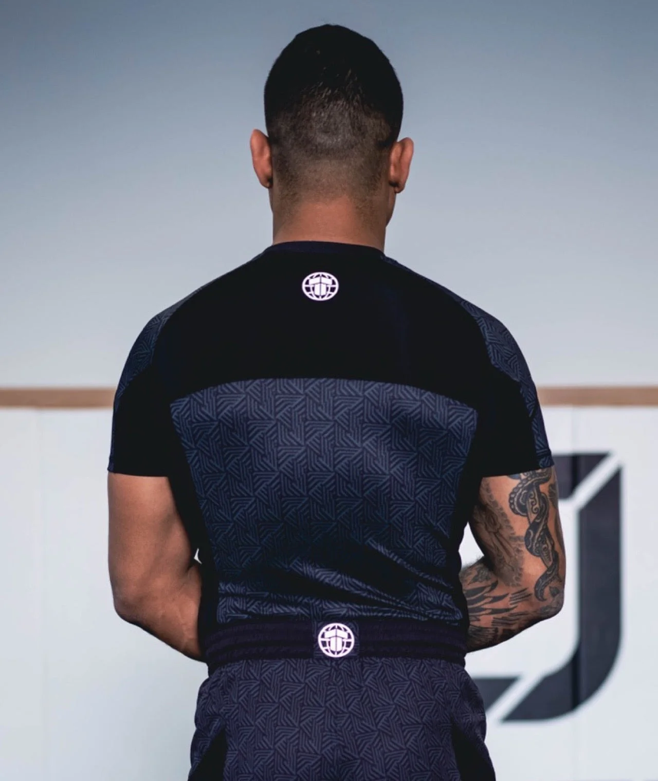 Dimension Short Sleeve Rash Guard - Black - Image 6